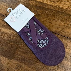 Ravi noir socks for Pilates reformers or yoga.